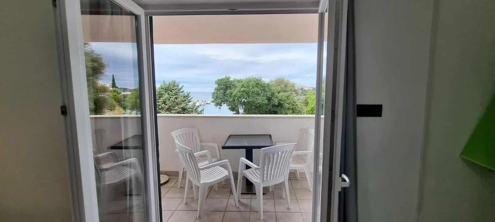 Villa La Playa Pula 0*,  Croatia